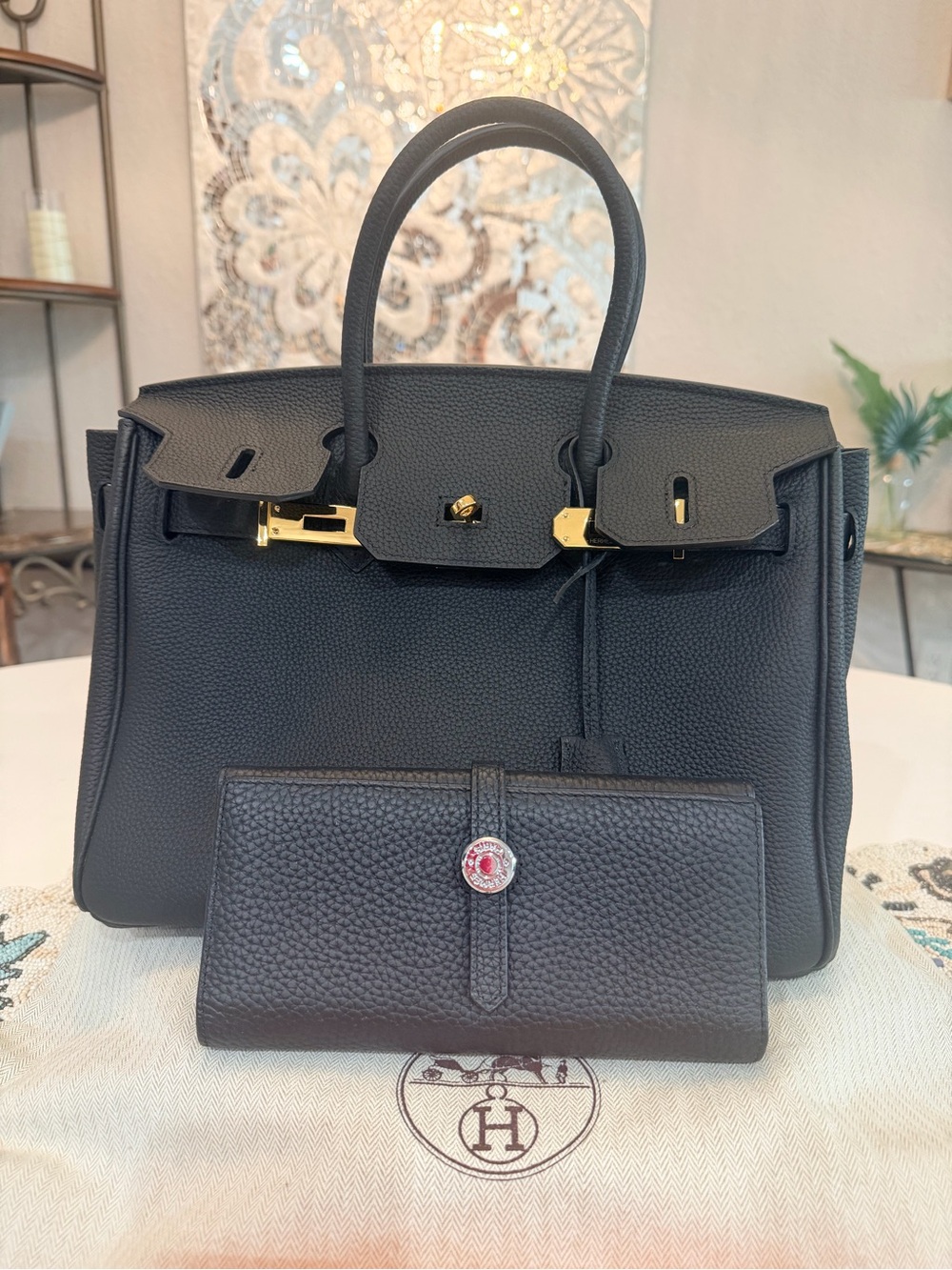 Luxury Black Leather Top-Handle Bag - Picture 2 of 7